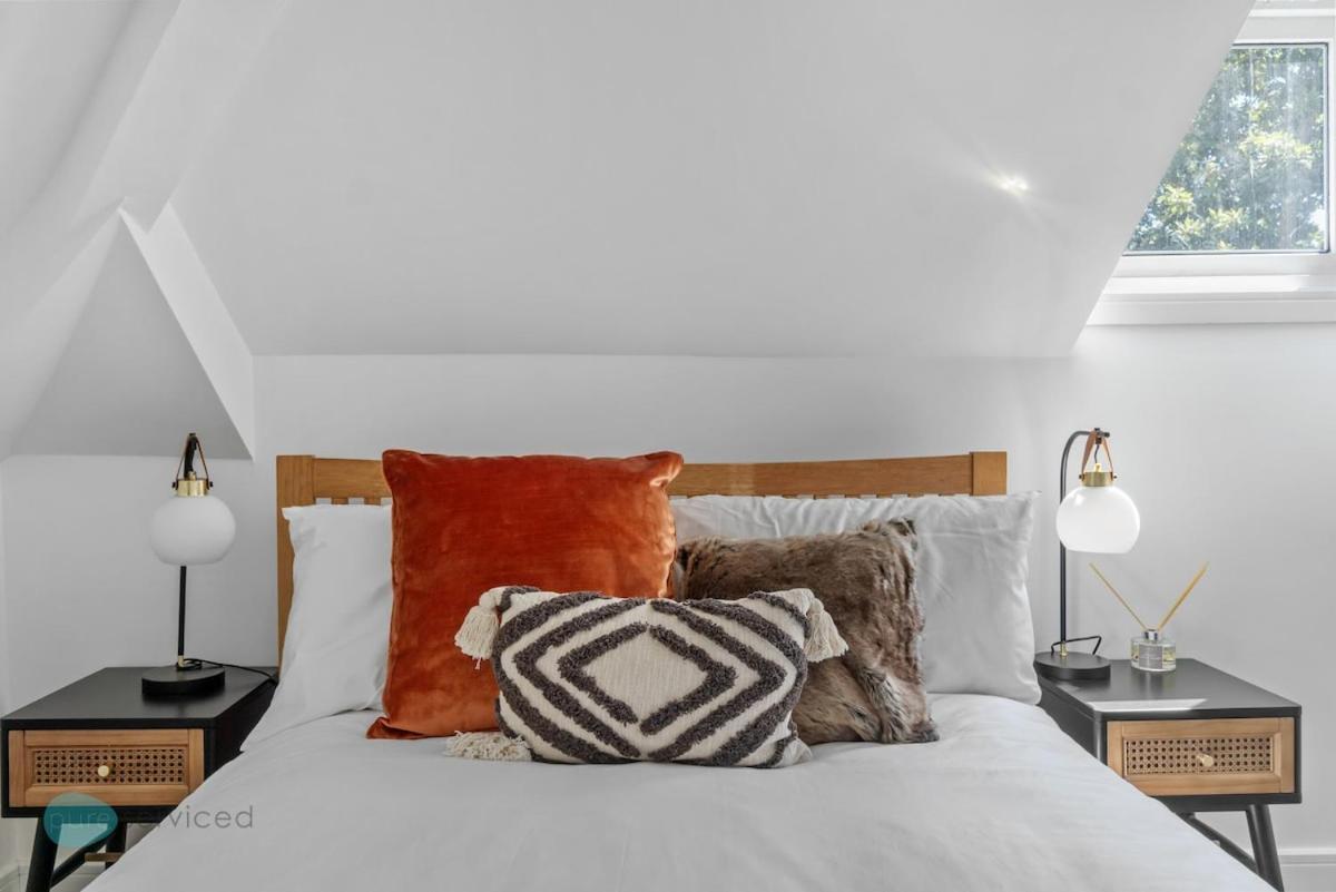 Apartment The Penthouse By Pureserviced *
